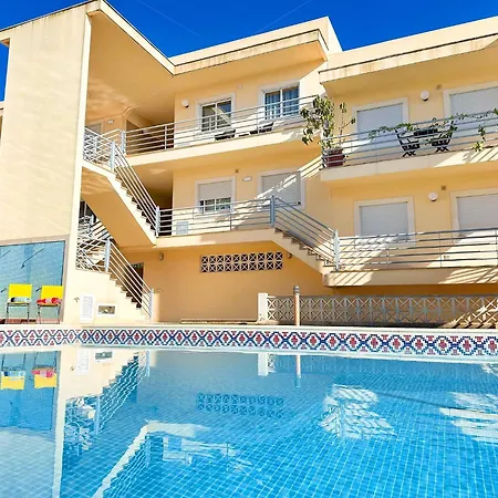 Golden Palm By Becherish Apartman