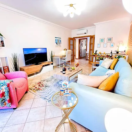 Apartman Golden Palm By Becherish *