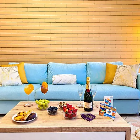 Daire Golden Palm By Becherish