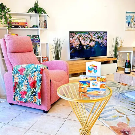 Daire Golden Palm By Becherish